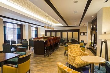 Hampton Inn Ottawa Airport Ontario Exterior photo