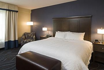 Hampton Inn Ottawa Airport Ontario Exterior photo